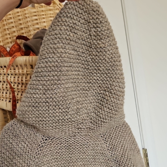 Cozy Wool Knit Kids Jacket W Hood And Flower Buttons - Brown Marl - Picture 7 of 9